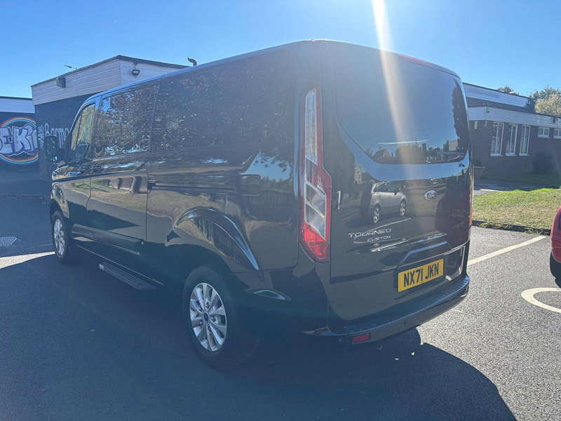2021 Ford Tourneo Custom in Black, photo 5 of 18