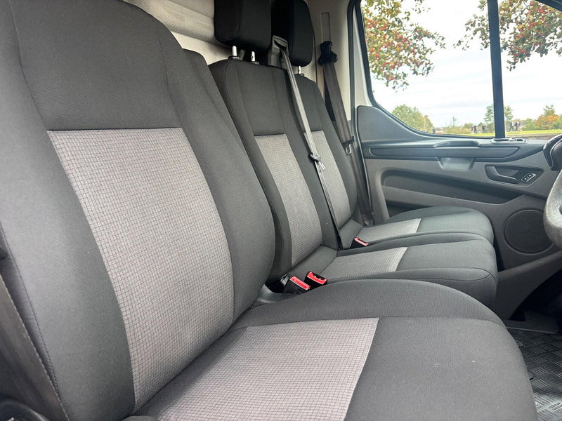 2018 Ford Transit Custom in White, photo 9 of 14