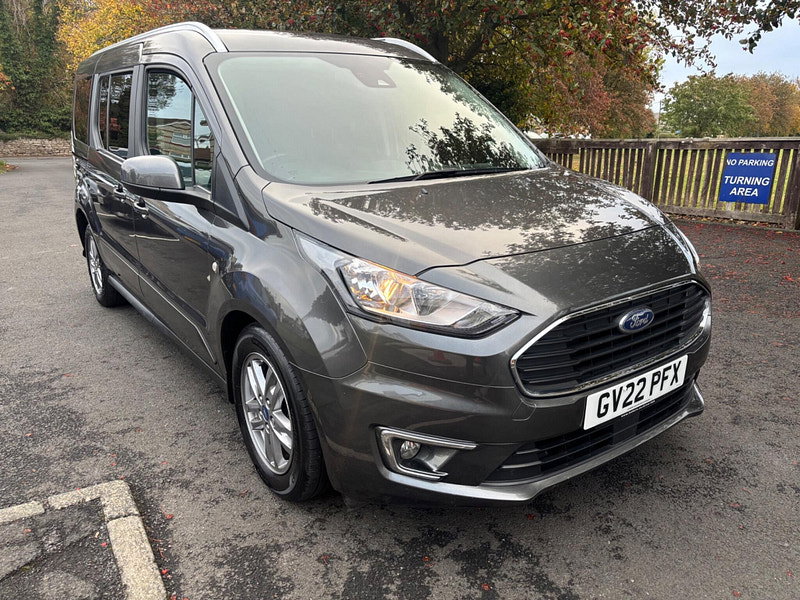 2022 Ford Grand Tourneo Connect in Grey, photo 1 of 17