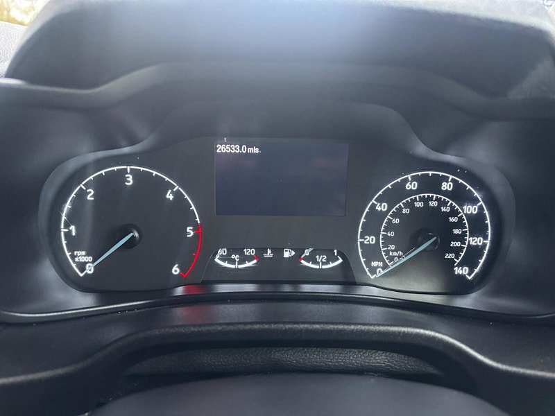 2022 Ford Grand Tourneo Connect in Grey, photo 9 of 17
