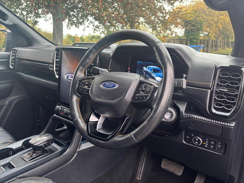 2023 Ford Ranger in Black, photo 9 of 19