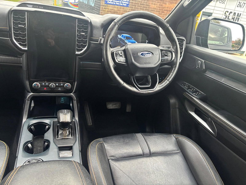 2023 Ford Ranger in Black, photo 10 of 19