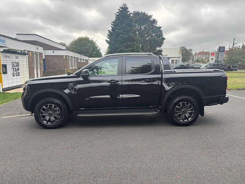 2023 Ford Ranger in Black, photo 4 of 19