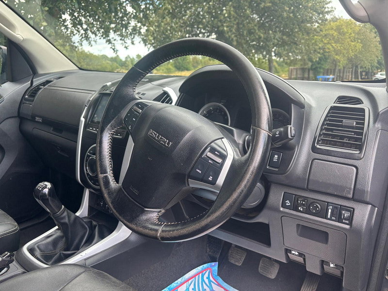 2019 Isuzu D-Max in Grey, photo 9 of 15