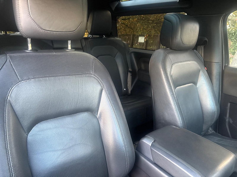2022 Land Rover Defender 90 in Grey, photo 11 of 16