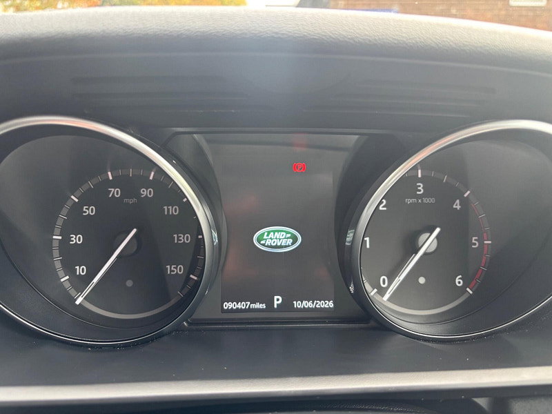 2019 Land Rover DISCOVERY in Grey, photo 14 of 19