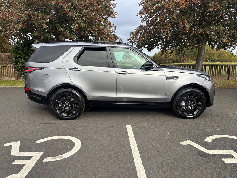 2019 Land Rover DISCOVERY in Grey, photo 8 of 19