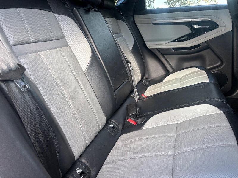 2020 Land Rover Range Rover Evoque in Black, photo 15 of 16