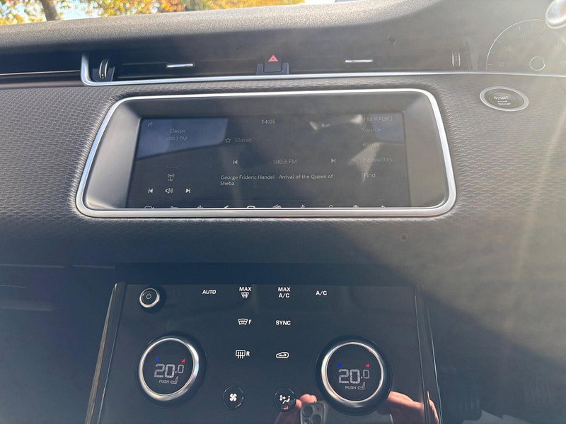 2019 Land Rover Range Rover Evoque in White, photo 11 of 15