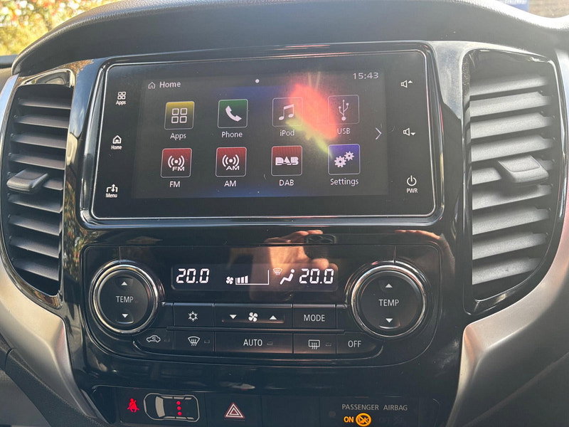 2018 Mitsubishi L200 in Blue, photo 11 of 16