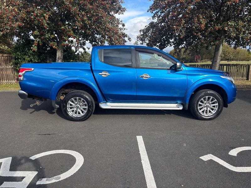 2018 Mitsubishi L200 in Blue, photo 8 of 16