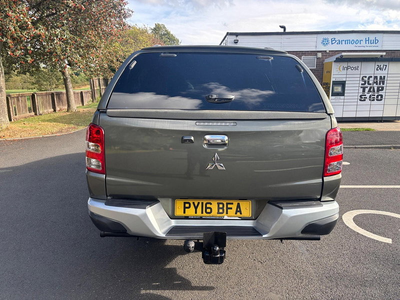 2016 Mitsubishi L200 in Green, photo 6 of 16