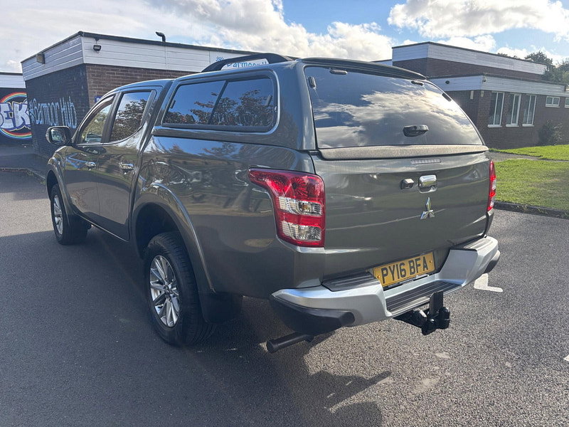 2016 Mitsubishi L200 in Green, photo 5 of 16