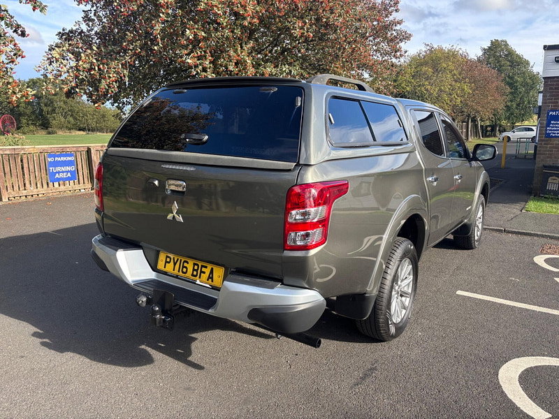 2016 Mitsubishi L200 in Green, photo 7 of 16