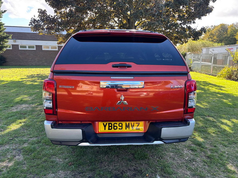 2019 Mitsubishi L200 in Orange, photo 6 of 16