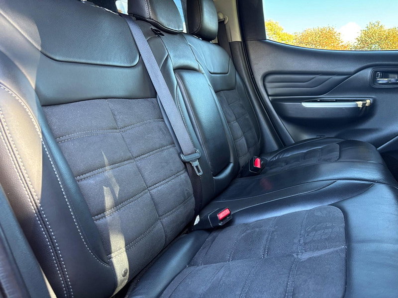 2019 Mitsubishi L200 in Orange, photo 15 of 16