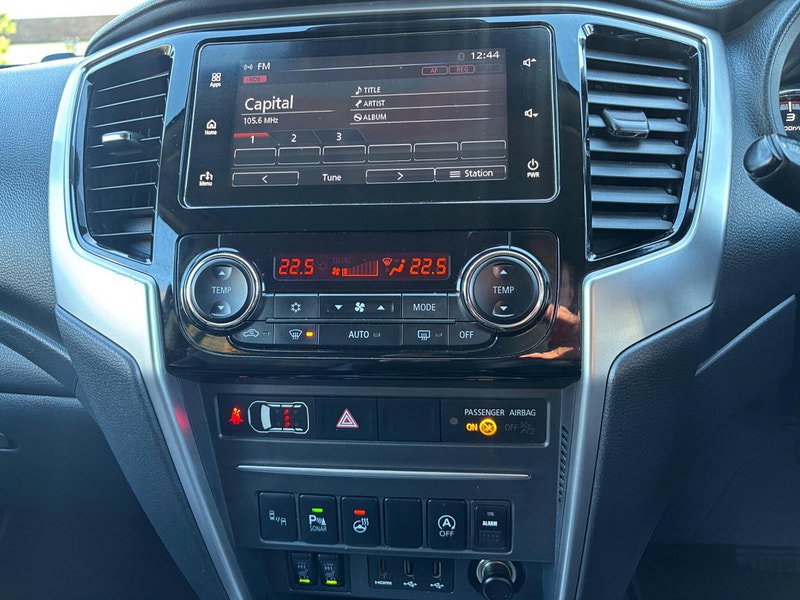 2019 Mitsubishi L200 in Orange, photo 11 of 16