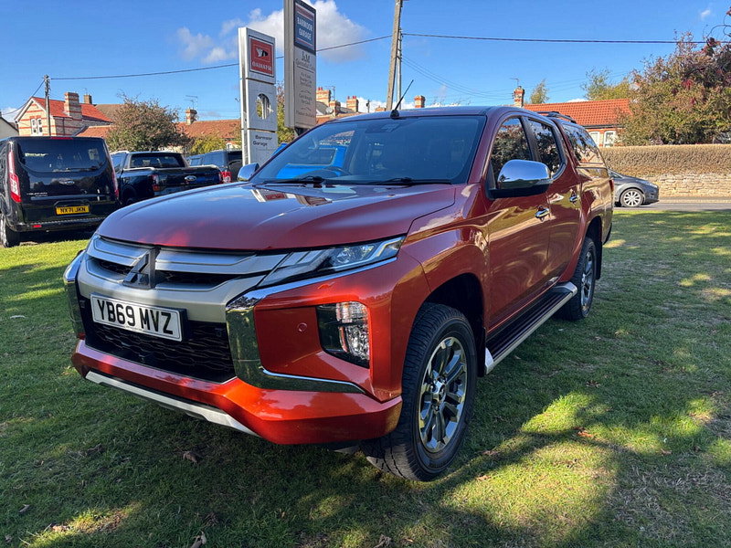 2019 Mitsubishi L200 in Orange, photo 3 of 16