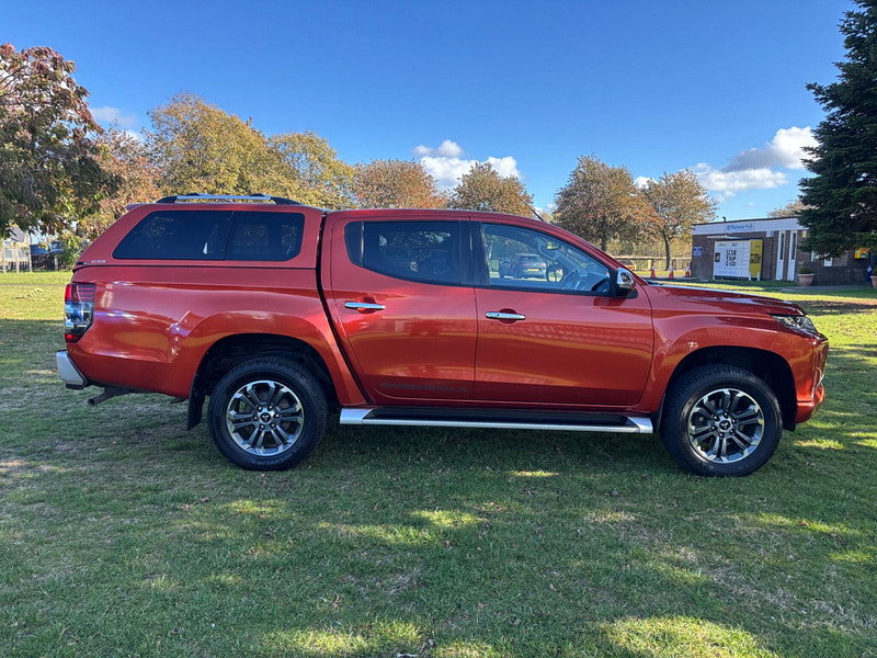 2019 Mitsubishi L200 in Orange, photo 8 of 16