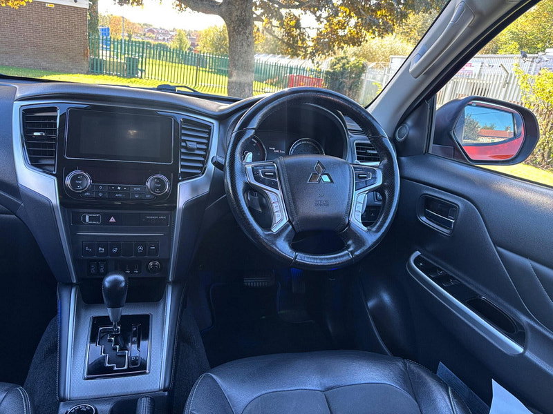 2019 Mitsubishi L200 in Orange, photo 10 of 16