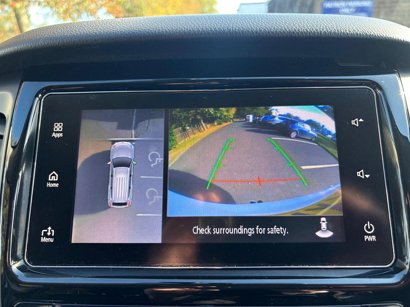 2020 Mitsubishi Shogun Sport in White, photo 11 of 17