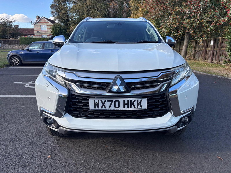 2020 Mitsubishi Shogun Sport in White, photo 2 of 17
