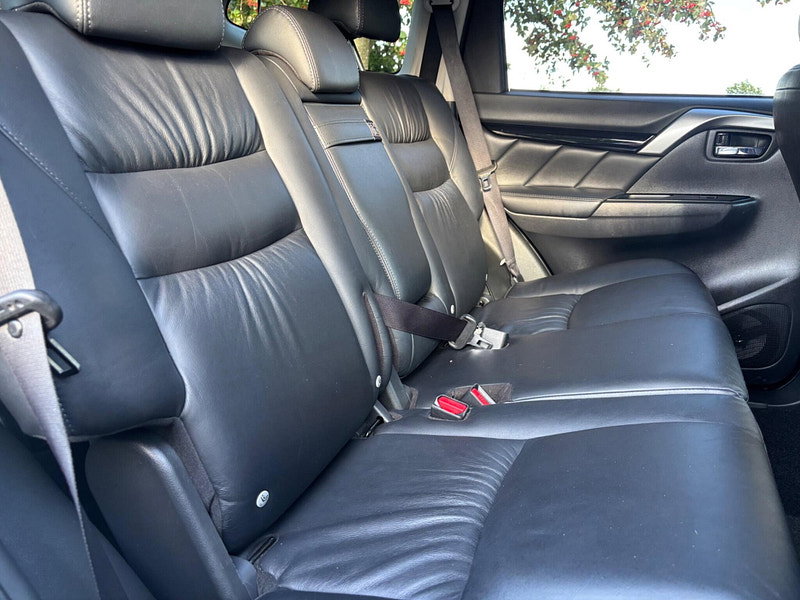 2020 Mitsubishi Shogun Sport in White, photo 15 of 17