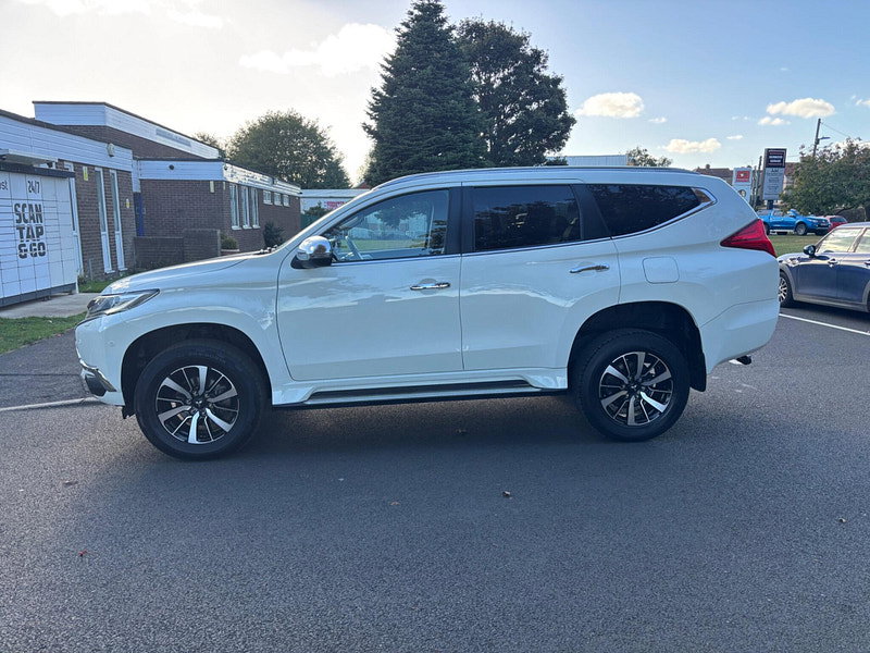 2020 Mitsubishi Shogun Sport in White, photo 4 of 17