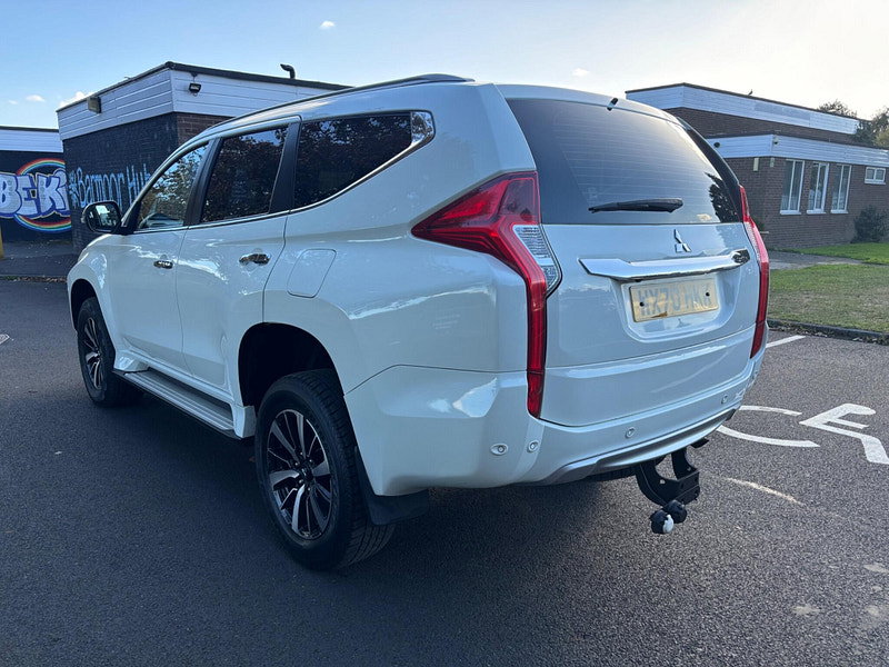 2020 Mitsubishi Shogun Sport in White, photo 5 of 17