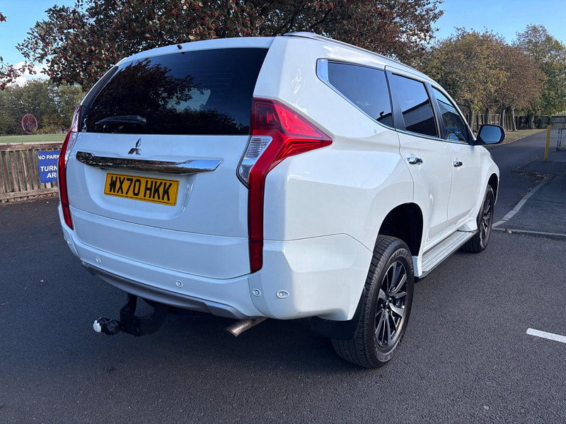 2020 Mitsubishi Shogun Sport in White, photo 7 of 17