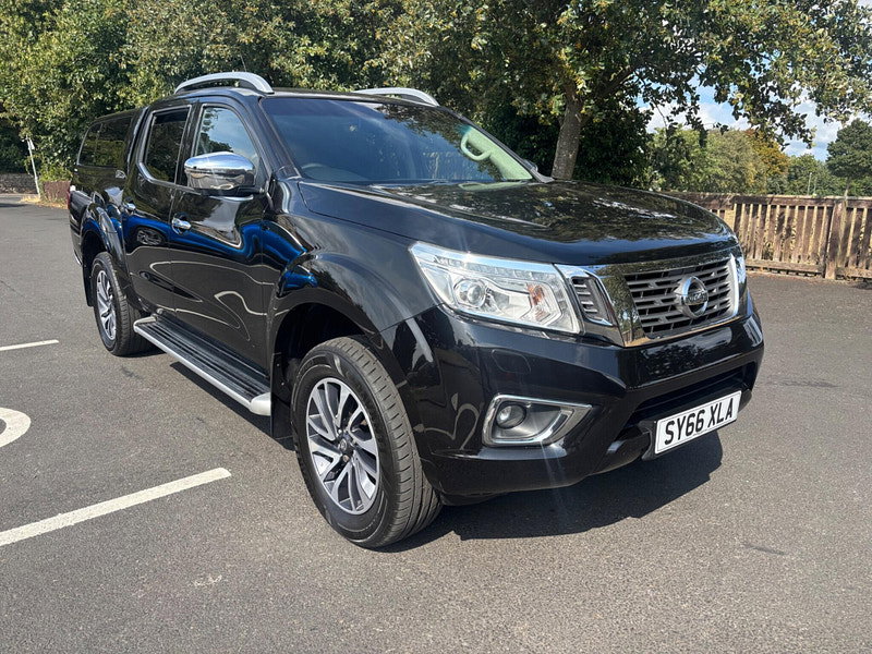 2016 Nissan Navara in Black, photo 1 of 16