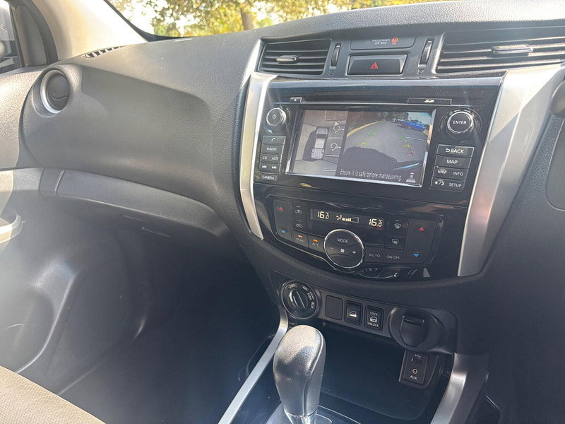 2016 Nissan Navara in Black, photo 16 of 16