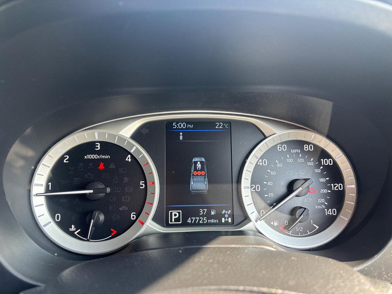 2019 Nissan Navara in Black, photo 17 of 17