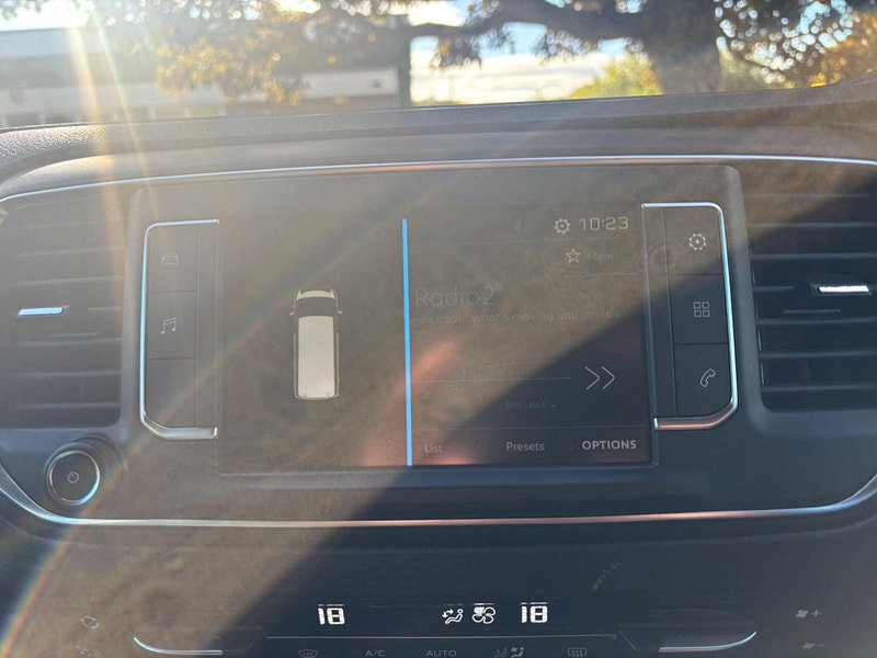 2018 Peugeot Traveller in Blue, photo 13 of 18
