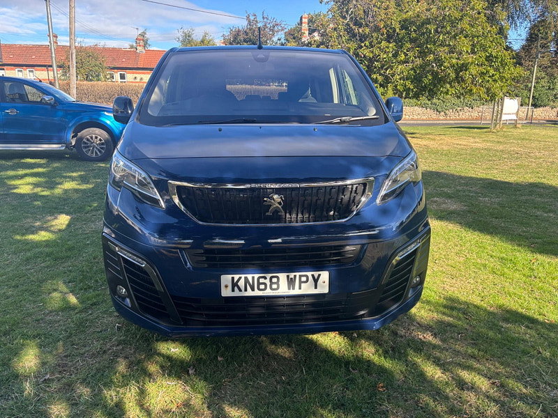 2018 Peugeot Traveller in Blue, photo 2 of 18