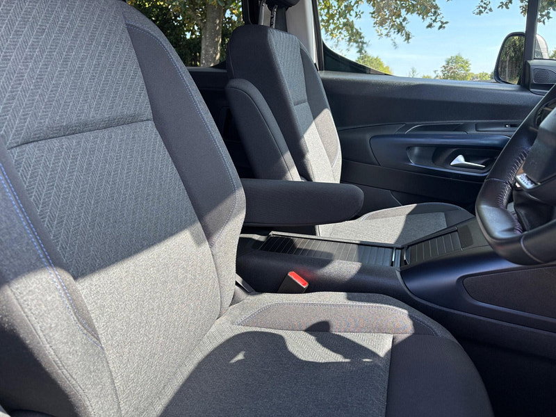 2020 Peugeot Rifter in Grey, photo 19 of 20