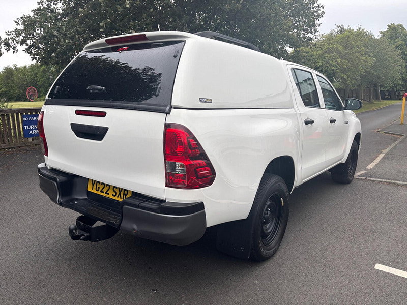 2022 Toyota Hilux in White, photo 7 of 13