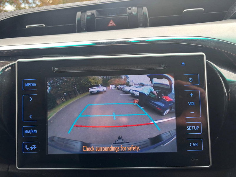2018 Toyota Hilux in Blue, photo 12 of 16