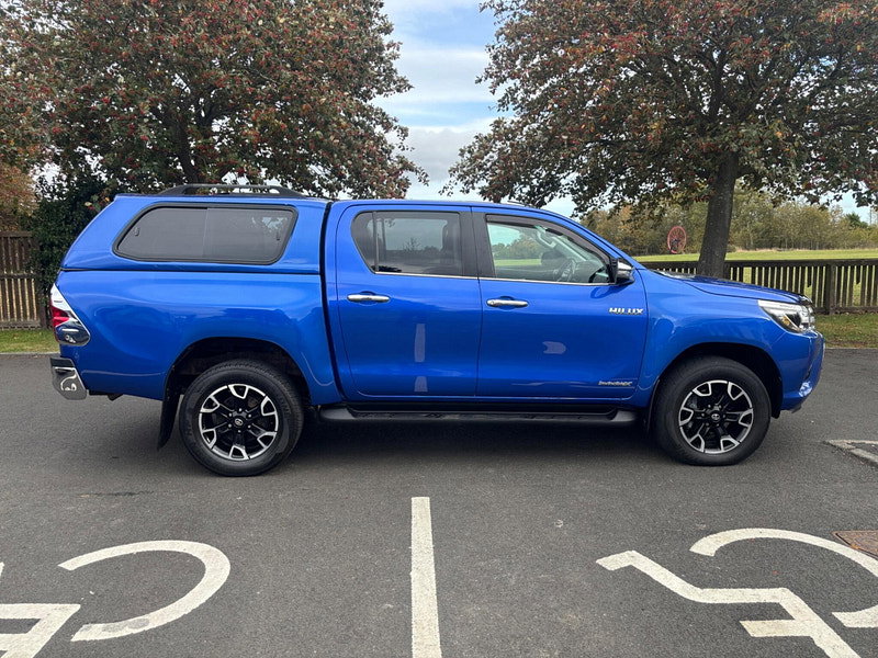 2018 Toyota Hilux in Blue, photo 8 of 16