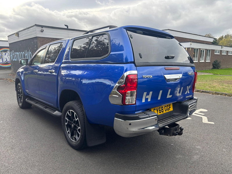 2018 Toyota Hilux in Blue, photo 5 of 16