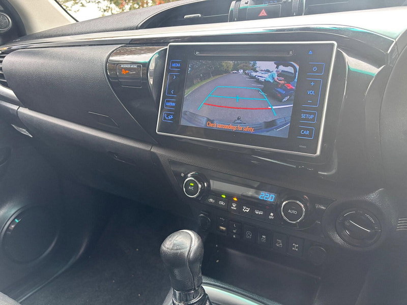 2018 Toyota Hilux in Blue, photo 13 of 16