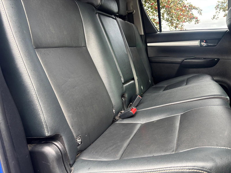 2018 Toyota Hilux in Blue, photo 15 of 16