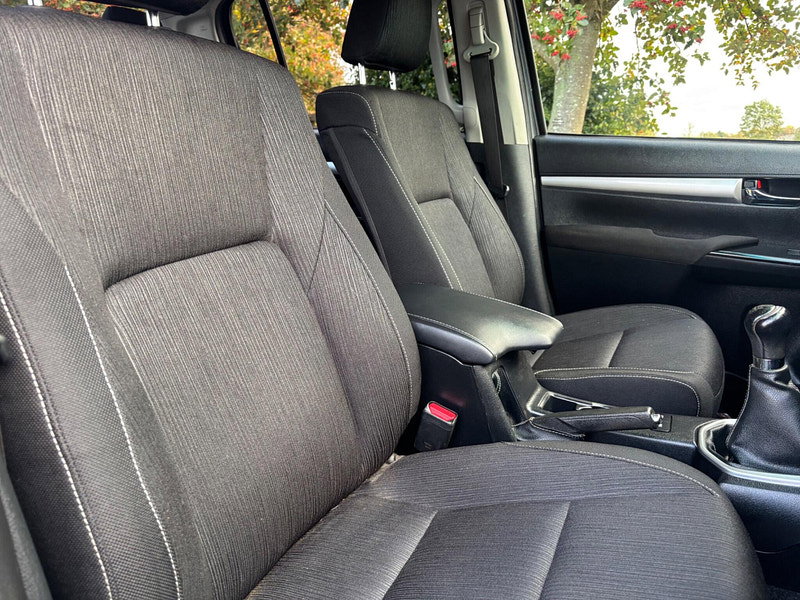2023 Toyota Hilux in Grey, photo 14 of 16