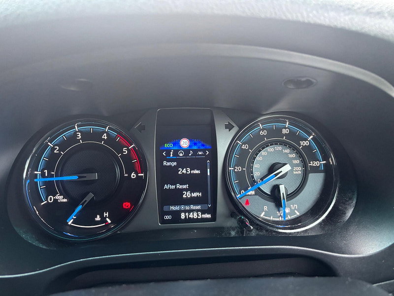 2022 Toyota Hilux in White, photo 16 of 16