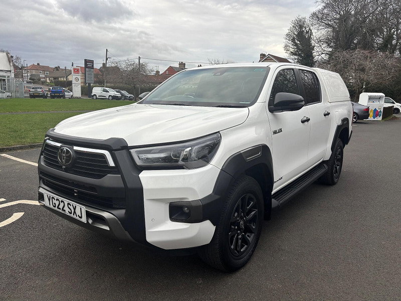 2022 Toyota Hilux in White, photo 3 of 16