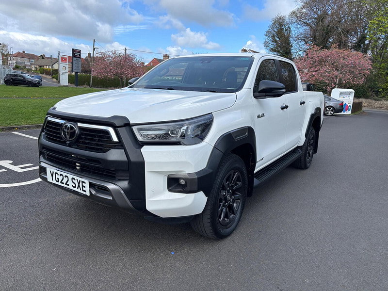 2022 Toyota Hilux in White, photo 3 of 16