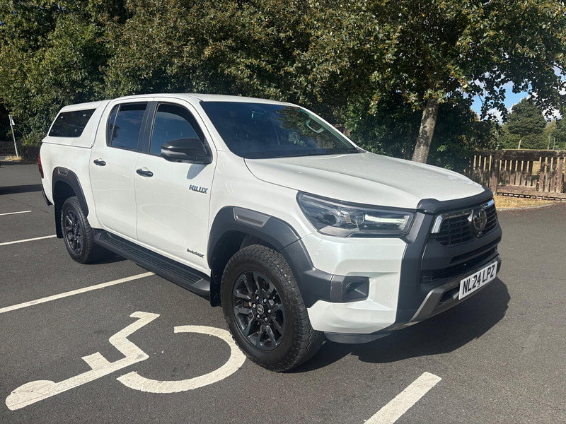 2024 Toyota Hilux in White, photo 1 of 17