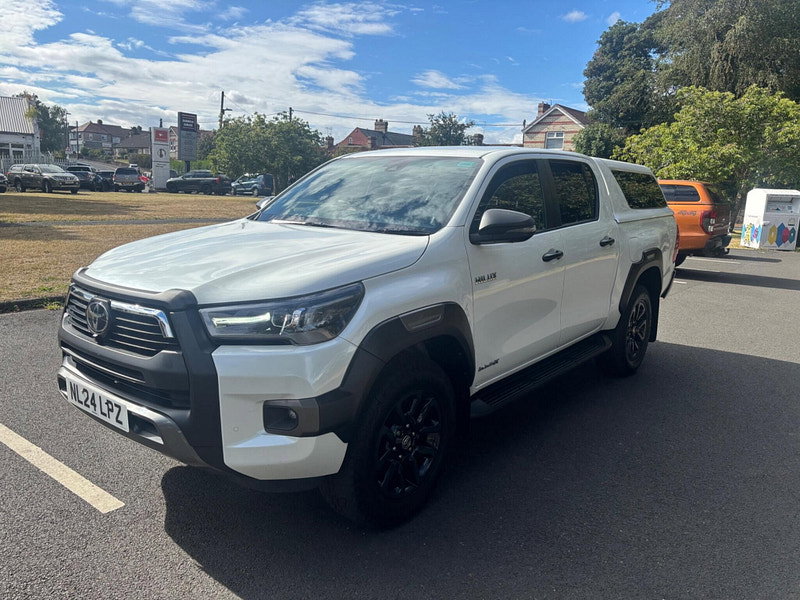 2024 Toyota Hilux in White, photo 3 of 17