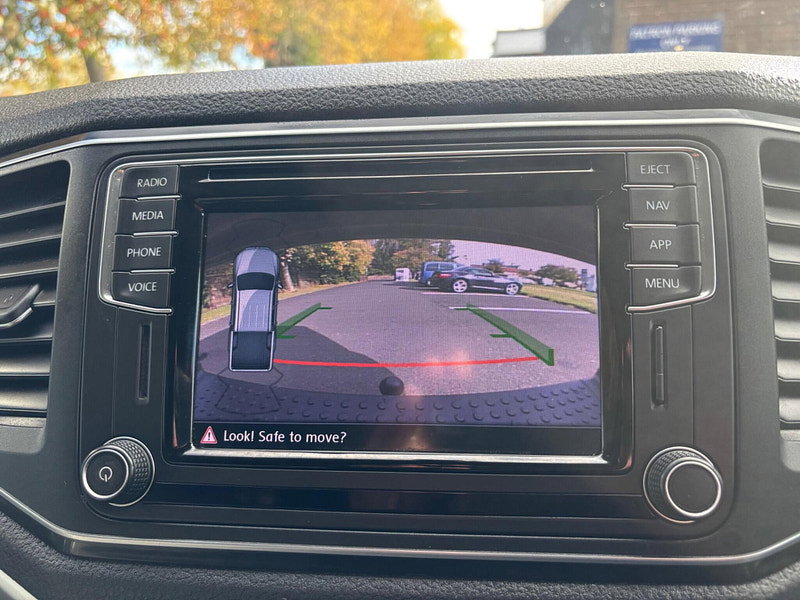 2019 Volkswagen Amarok in Silver, photo 12 of 16