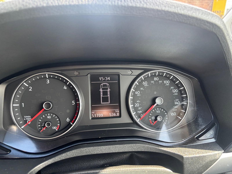 2019 Volkswagen Amarok in Black, photo 13 of 16